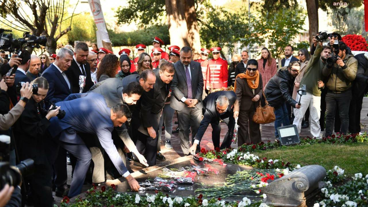 Chp İzmir Büyükşehir Belediye Başkan Adayı Tugay’dan Zübeyde Hanım’ın Mezarına Ziyaret