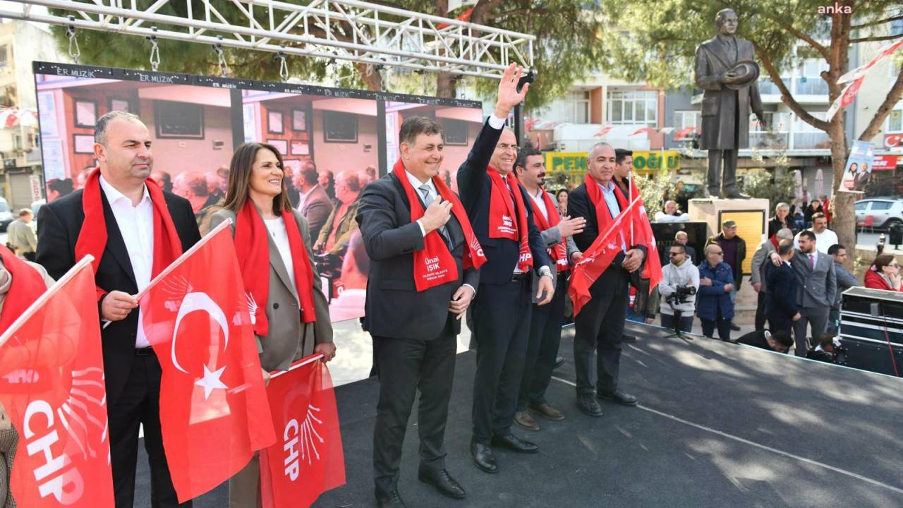 İzmir Büyükşehir Belediye Başkan Adayı Cemil Tugay: "Size Verecek Tek Bir Şehrimiz Yok"