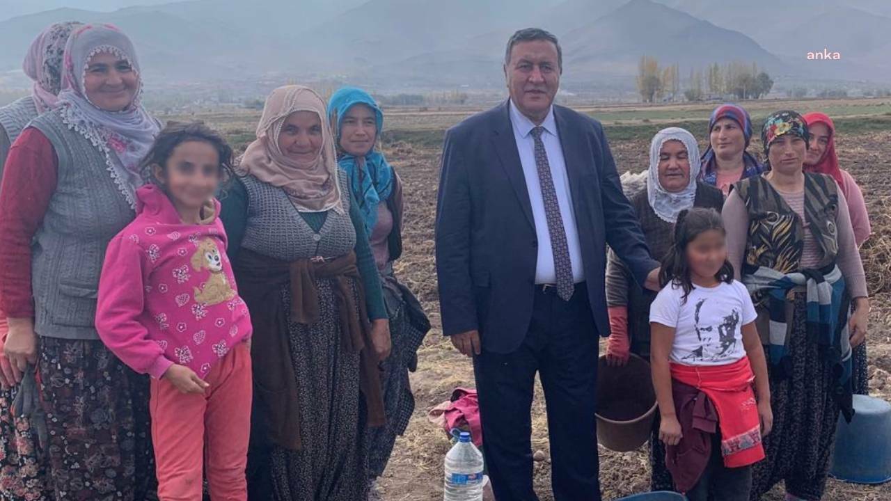 Ömer Fethi Gürer: “Tarım Sektöründe Kadın İstihdamı Azalıyor”