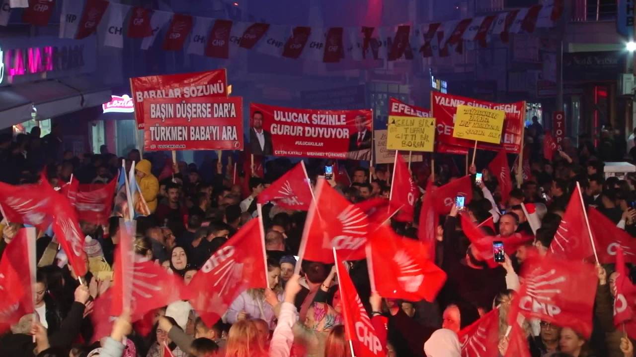 Cemil Tugay: "Kemalpaşa'da 5 Yıl İçinde Metronun Temelini Atacağız"