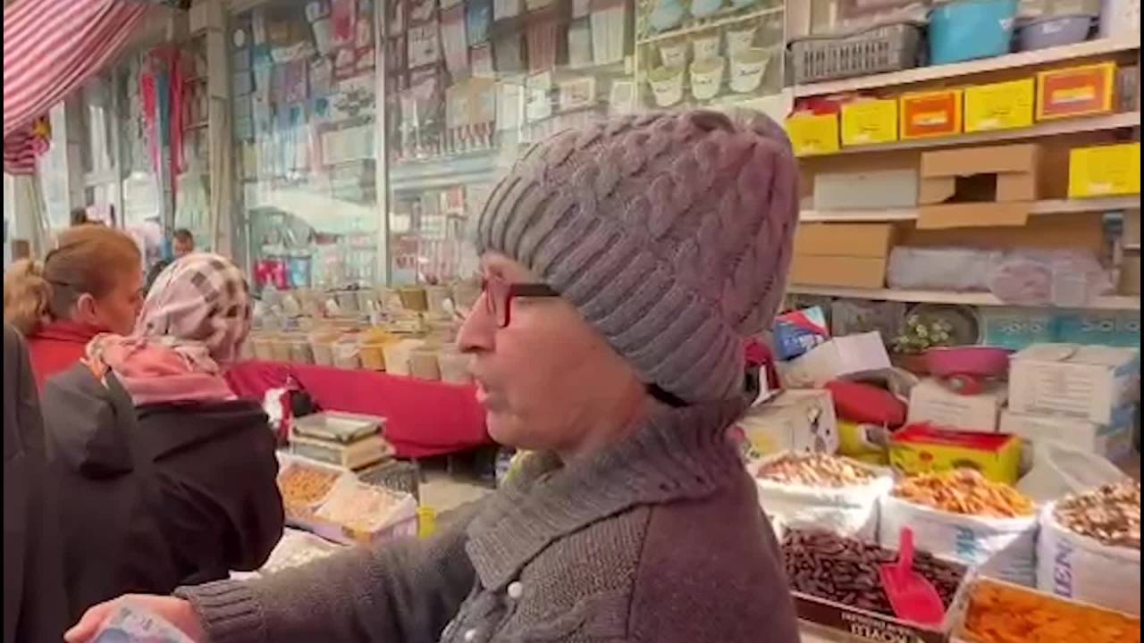 Bülent Tezcan’a Hayat Pahalılığından Yakınan Vatandaş: "Tadını Bildiğiniz Şeyleri Unutuyorsunuz"