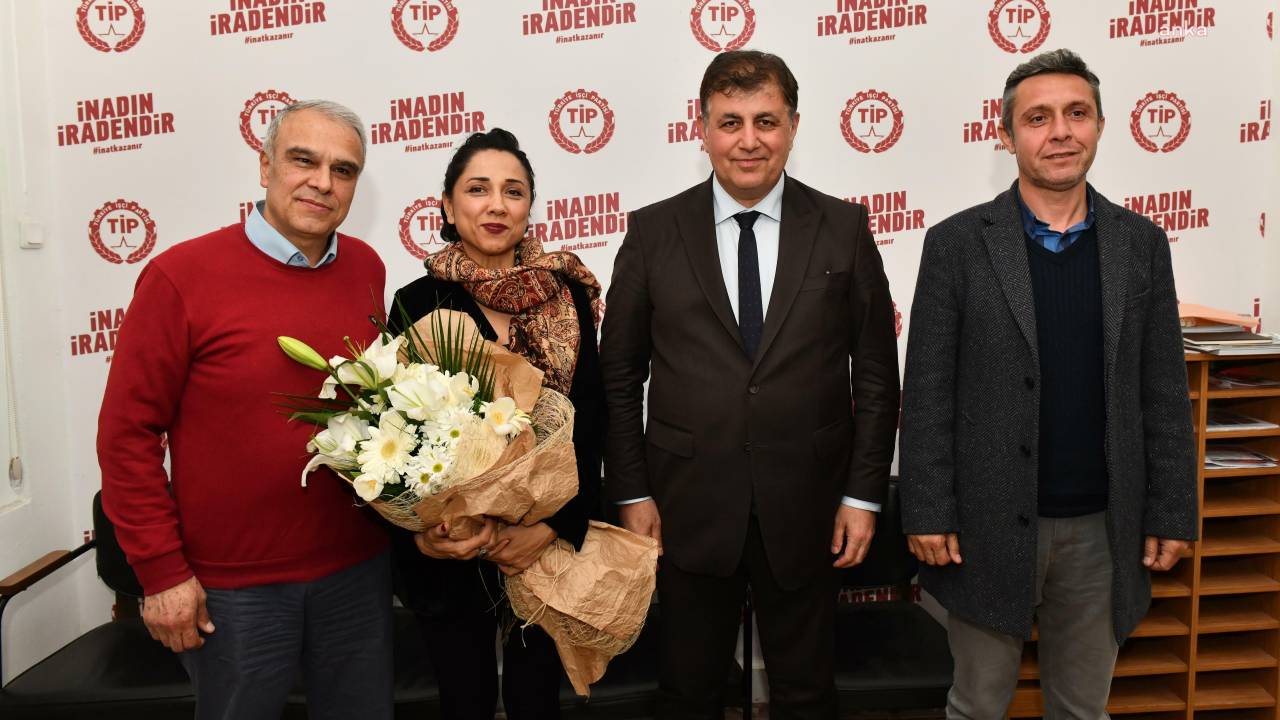 Chp İzmir Büyükşehir Belediye Bakan Adayı Cemil Tugay, Tip İzmir İl Örgütünü Ziyaret Etti
