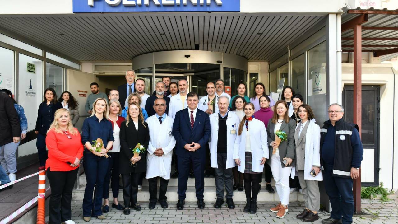Chp İzmir Büyükşehir Belediye Başkan Adayı Cemil Tugay, Eşrefpaşa Hastanesi'nde Meslektaşlarıyla Buluştu