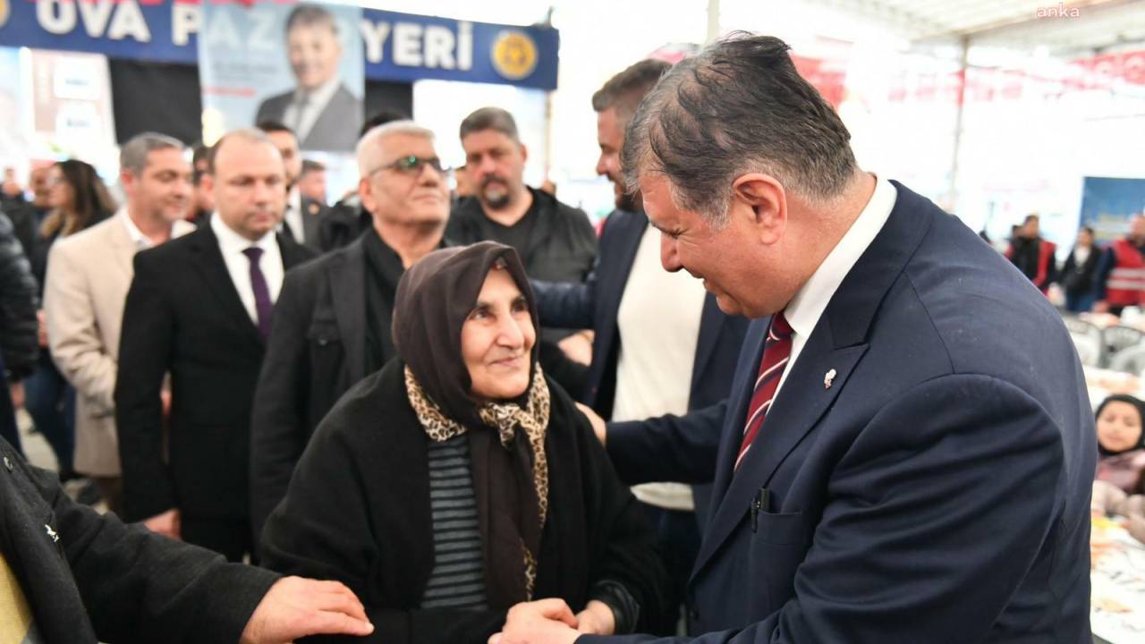 Cemil Tugay, Bucalılarla İftar Yemeğinde Buluştu:  "İzmir'de Güzel Ve Önemli İşler Başarmak İstiyoruz"