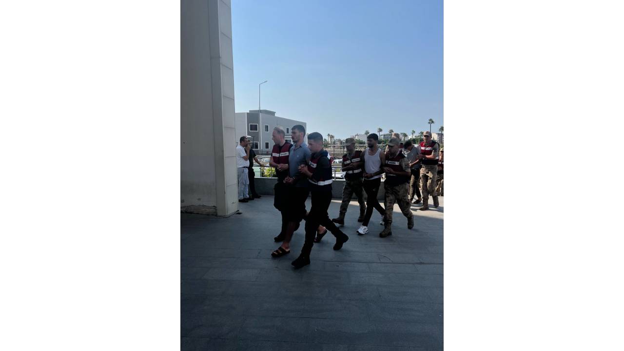 Otomobildeki 1 Kişiyi Öldürüp, 6 Kişiyi Yaralayan 4 Şüpheli Tutuklandı