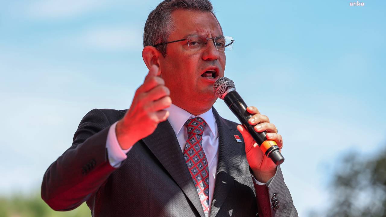 Özgür Özel Ceyhan'da: "Kadir Haydar’ı Yargı Oyunlarıyla Görevinden Aldılar"