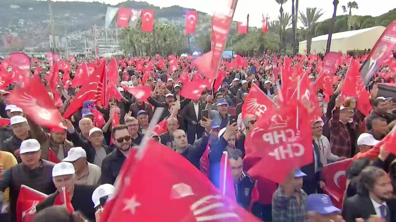 Özgür Özel: "Chp’ye Güç Verin Emeklinin Hakkını Hep Birlikte Söke Söke Alacağız"