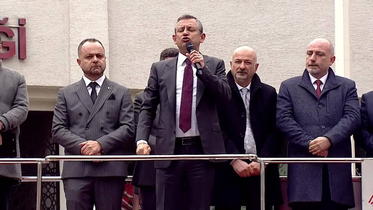 Özgür Özel: "5'li Çeteye Var Emekliye Yok" (1)