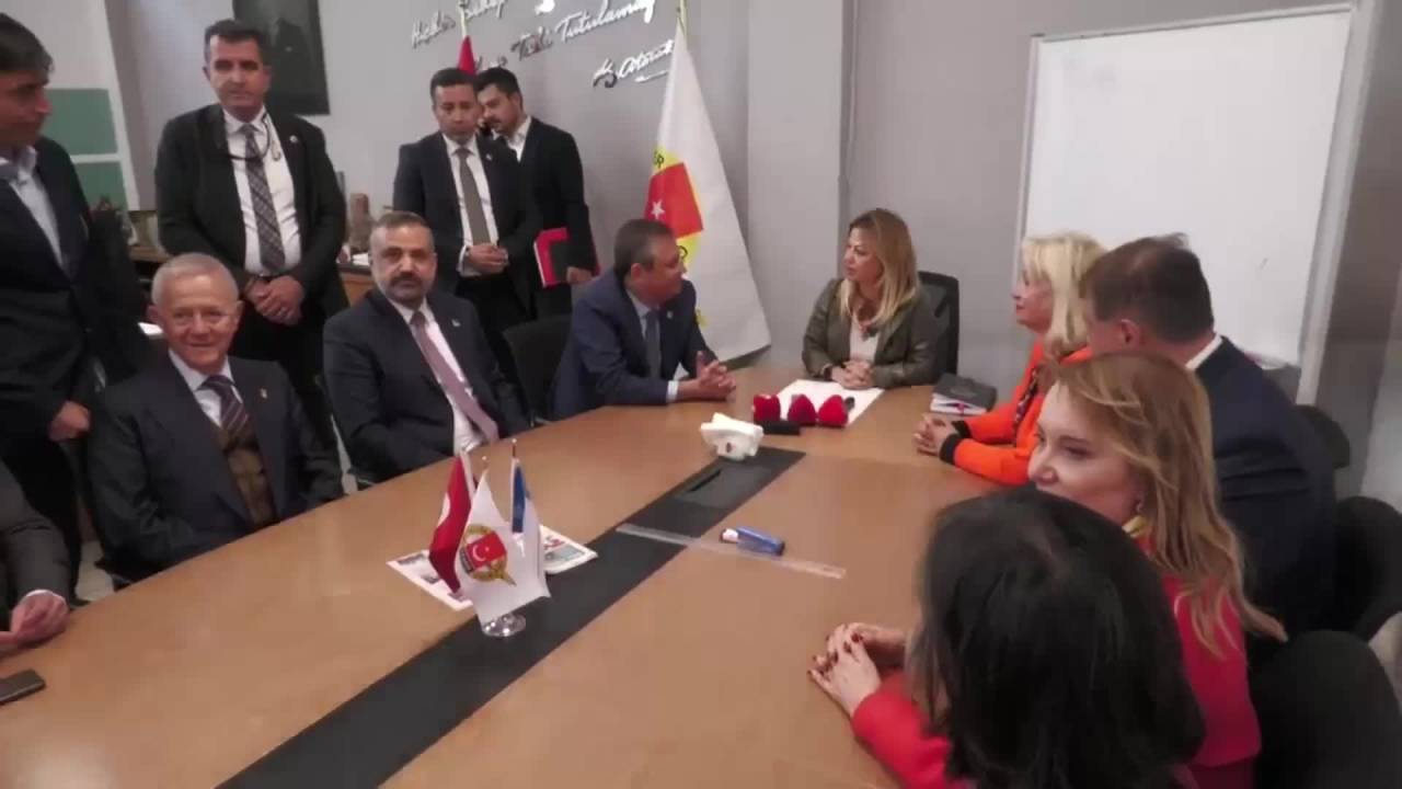 Özgür Özel:  "İzmir'in Malı İzmir'indir. 31 Mart’tan Sonra Da Cemaat Ve Tarikatları İzmir’e Sokmayacağız"