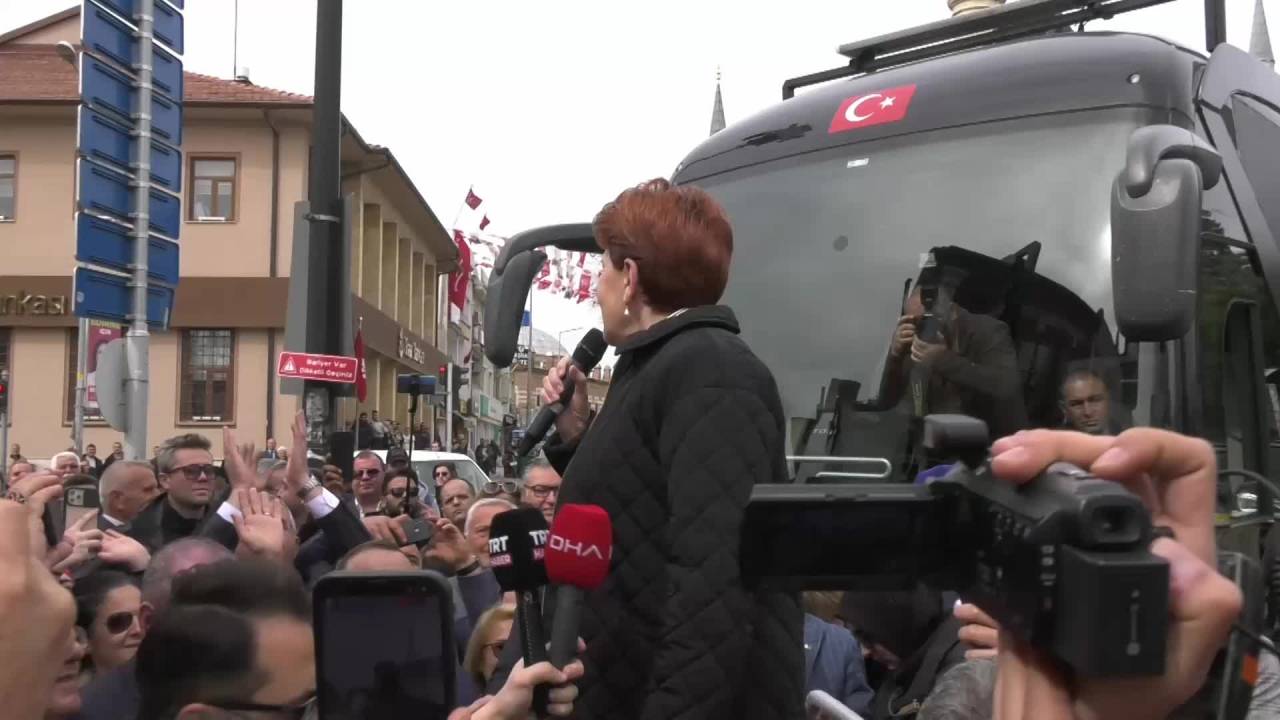 Akşener, Edirne’de: “Ne Güzel ‘Ak Parti Gelir Cıs, Chp Gelir Cıs’. Size Kim İyi Hizmet Edecekse Ona Oy Verin”