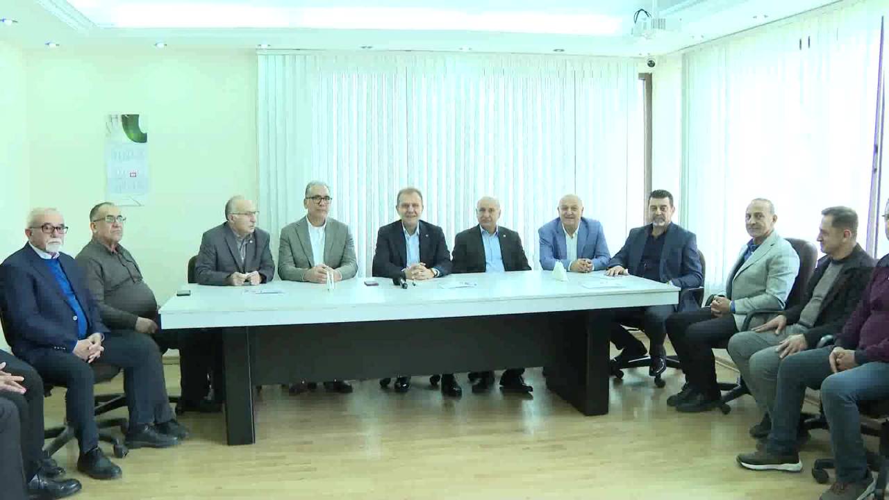 Vahap Seçer, Mersin Sanayi Sitesi’ni Ziyaret Etti