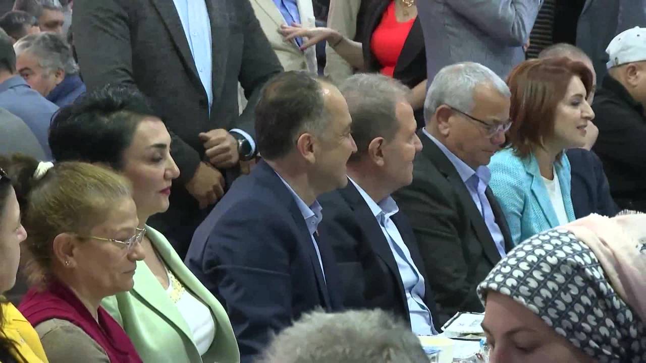 Vahap Seçer: “Pazar Günü Sandıktan ‘Hizmet’ Çıkacak”