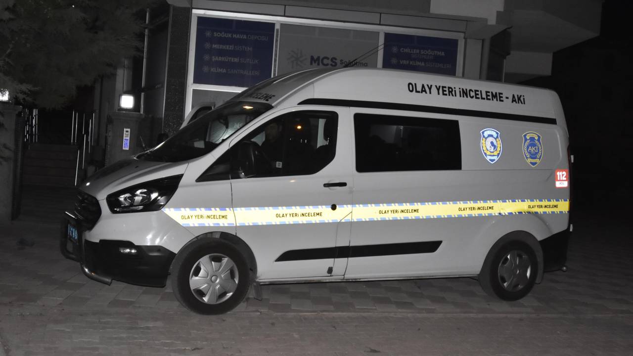 'sigara' Tartışmasında Babasını Tabancayla Öldürdü