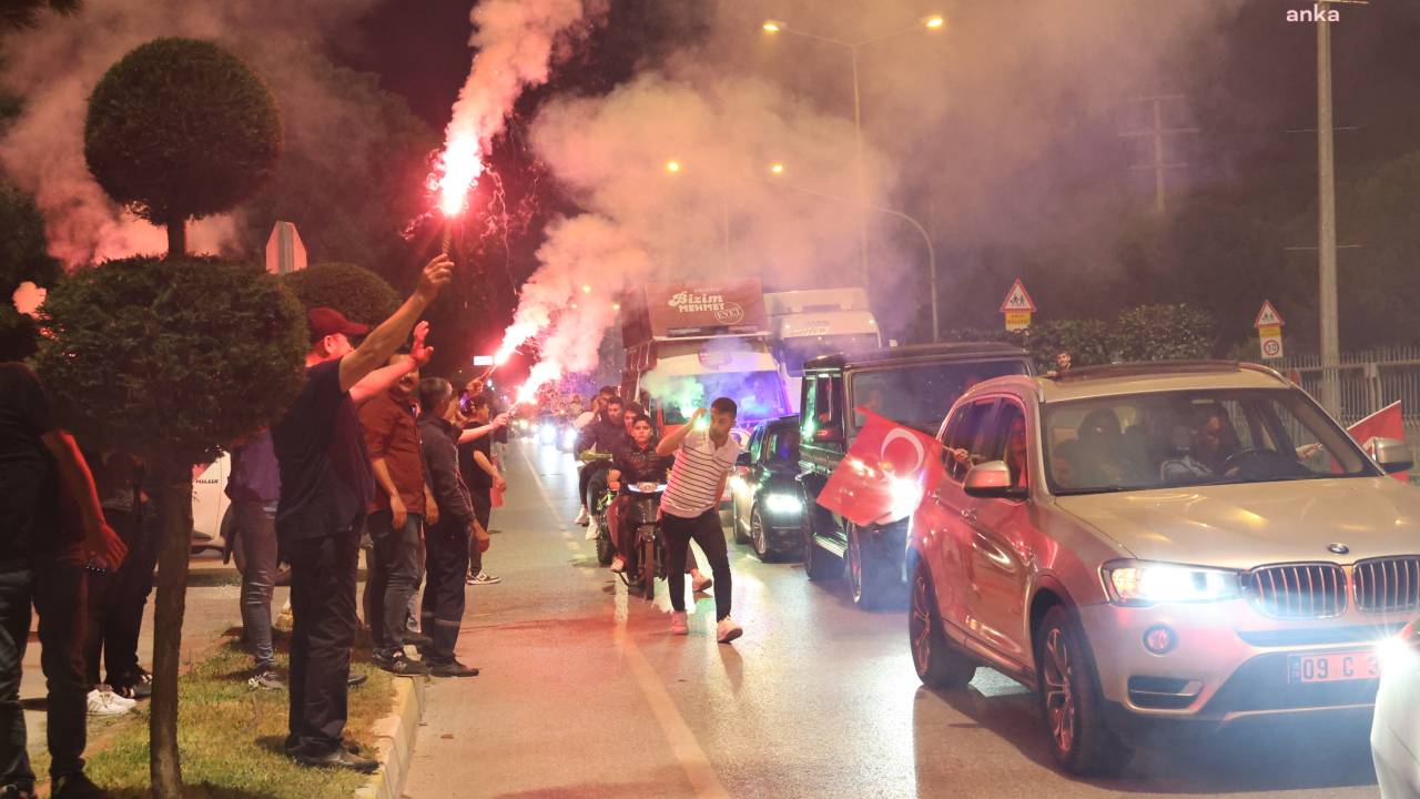 Çine Halkı Başkan Kıvrak’ın Zaferini Konvoyla Kutladı