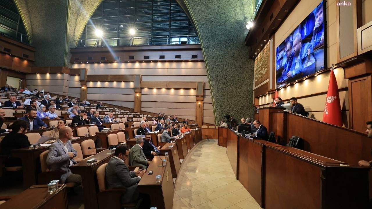 Chp; İstanbul, Ankara Ve İzmir Büyükşehir Belediye Meclislerinde Çoğunluğu Elde Etti