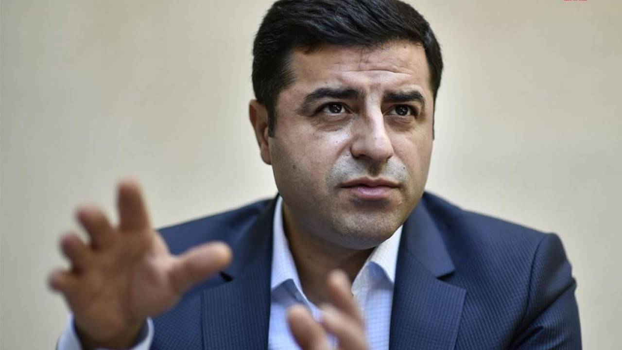 Selahattin Demirtaş'tan Erdoğan'a Van Mesajı: "Bu Hukuksuz Girişime, Dur Demenizi Bekliyoruz"