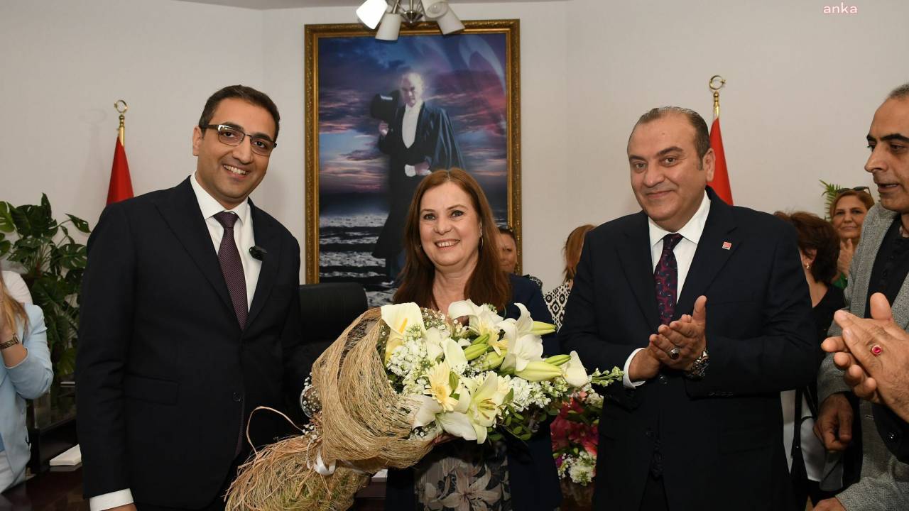 Balçova Belediye Başkanı Onur Yiğit Mazbatasını Aldı