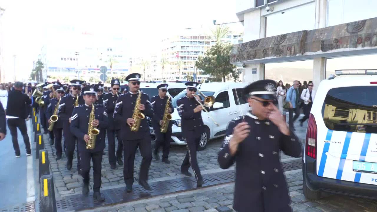İzmir Büyükşehir Belediye Başkanı Cemil Tugay Göreve Başladı