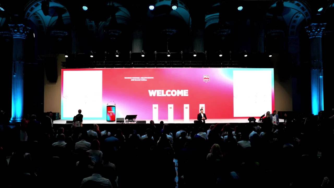 Chp Genel Başkanı Özgür Özel Romanya’da