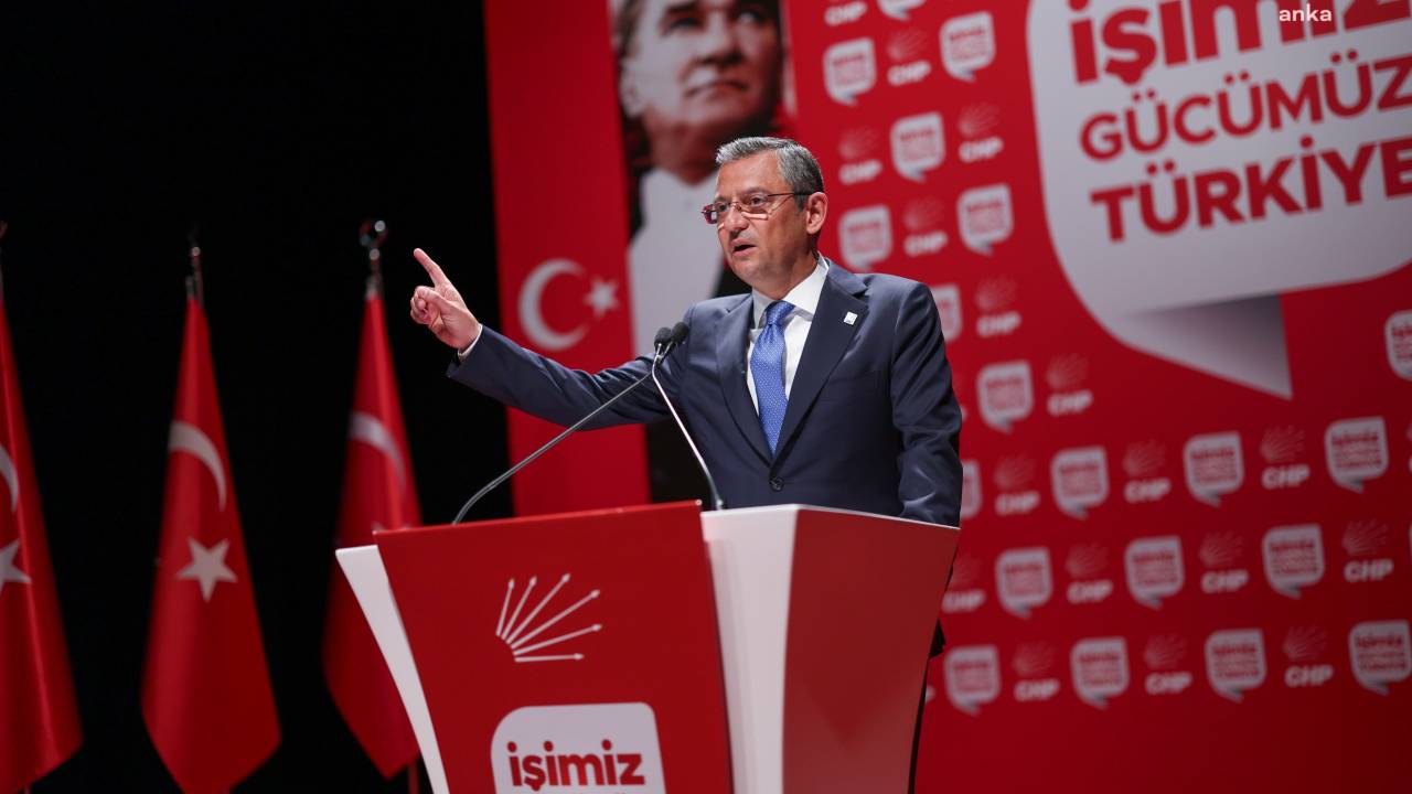 Özgür Özel'den Evren Barış Yavuz'un Tutuklanmasına Tepki: "Bu Kasıtlı Tutuklamadan Geri Dönülmelidir"