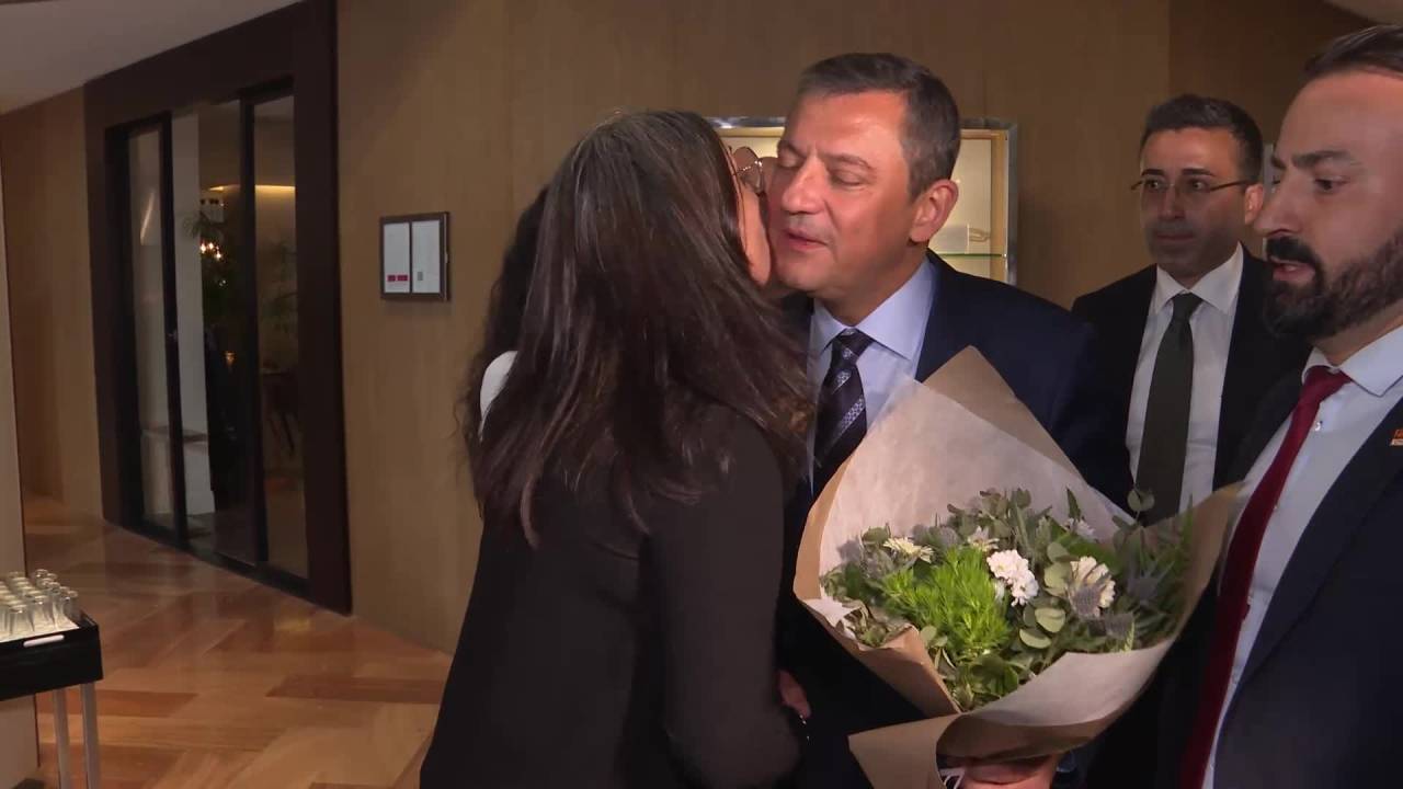 Özgür Özel Strazburg'ta Akpm Başkanı Roussopoulos Ve Eski Yunanistan Başbakanı Çipras İle Görüştü.