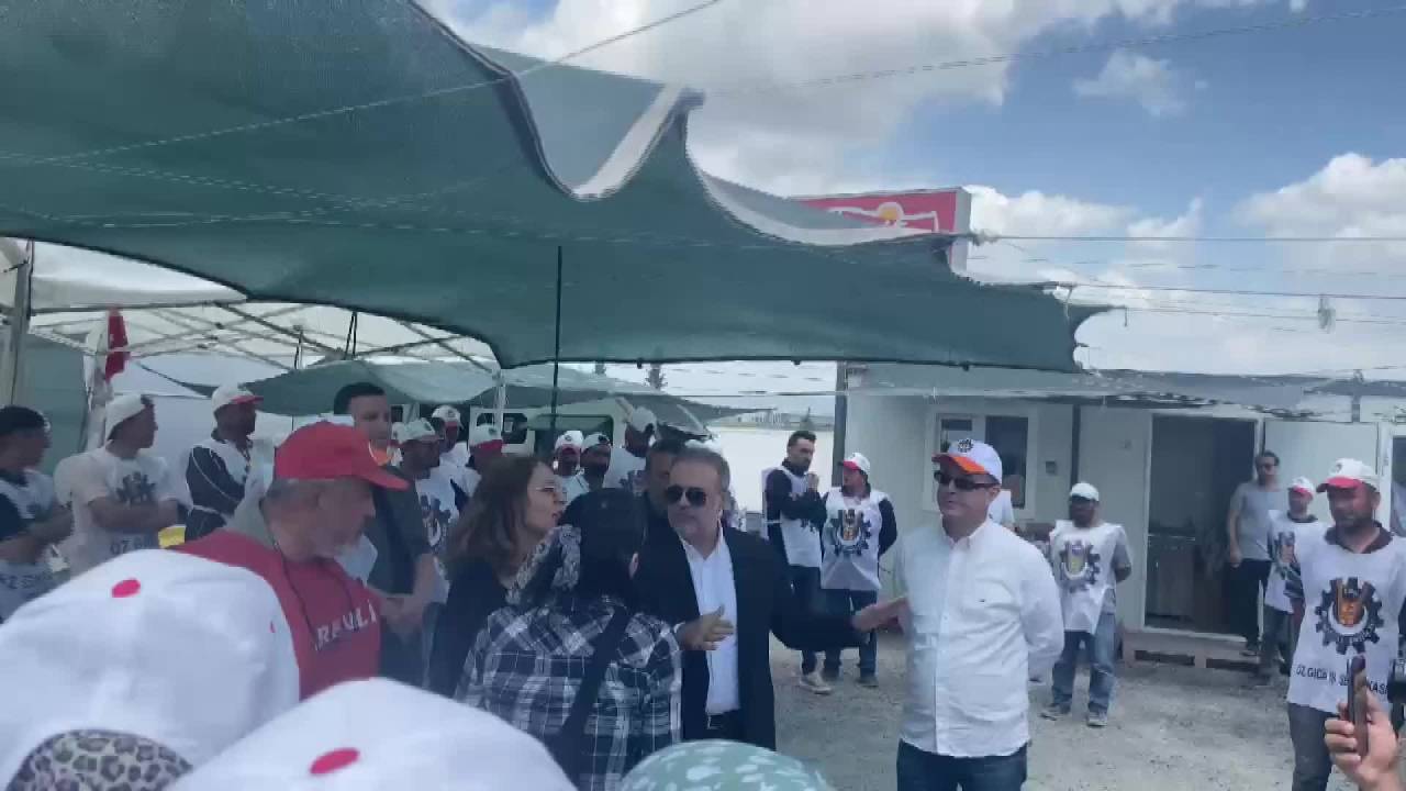 Öz Gıda İş Genel Başkanı'ndan Kadın Sendikacılara Müdahale