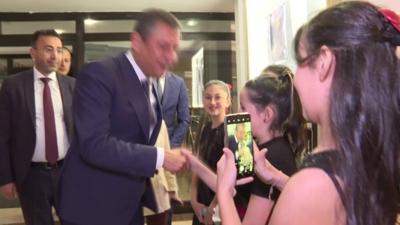 Chp Genel Başkanı Özgür Özel, Bilkent Çocuk Senfoni Orkestrası Konserini İzledi