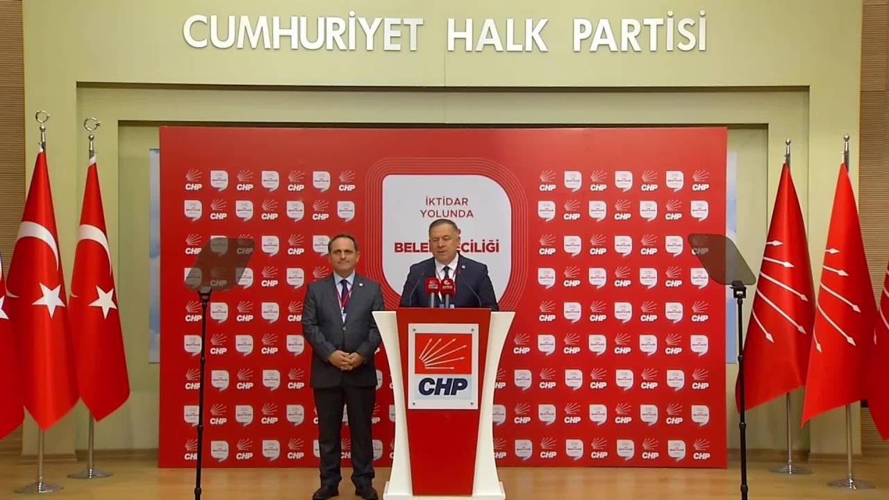 Gökan Zeybek: “İktidar Belediyeleri Cezalandırmanın Milleti Cezalandırmak Olduğunu Görmeli”