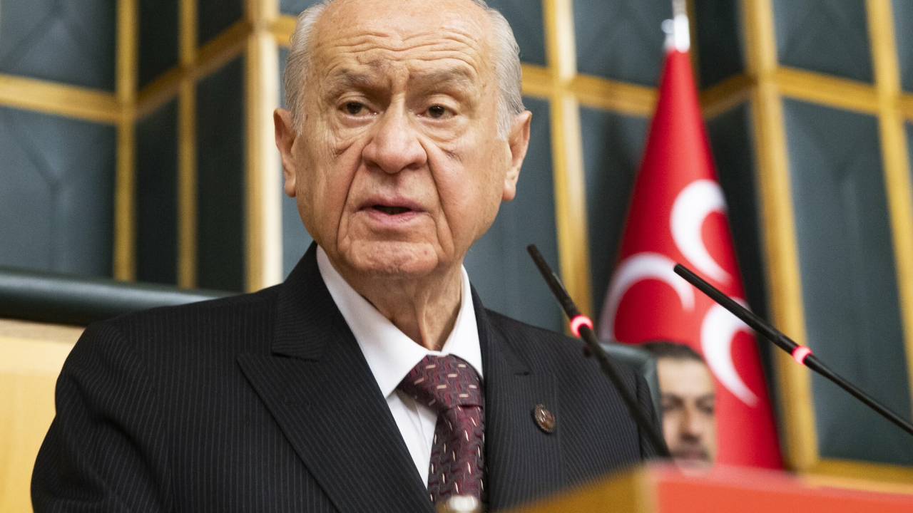 Devlet Bahçeli Mehmet Şimşek'i Hedef Aldı: "Son Günlerde Maruz Kaldığımız Skandalların Asal Sorumlusu"