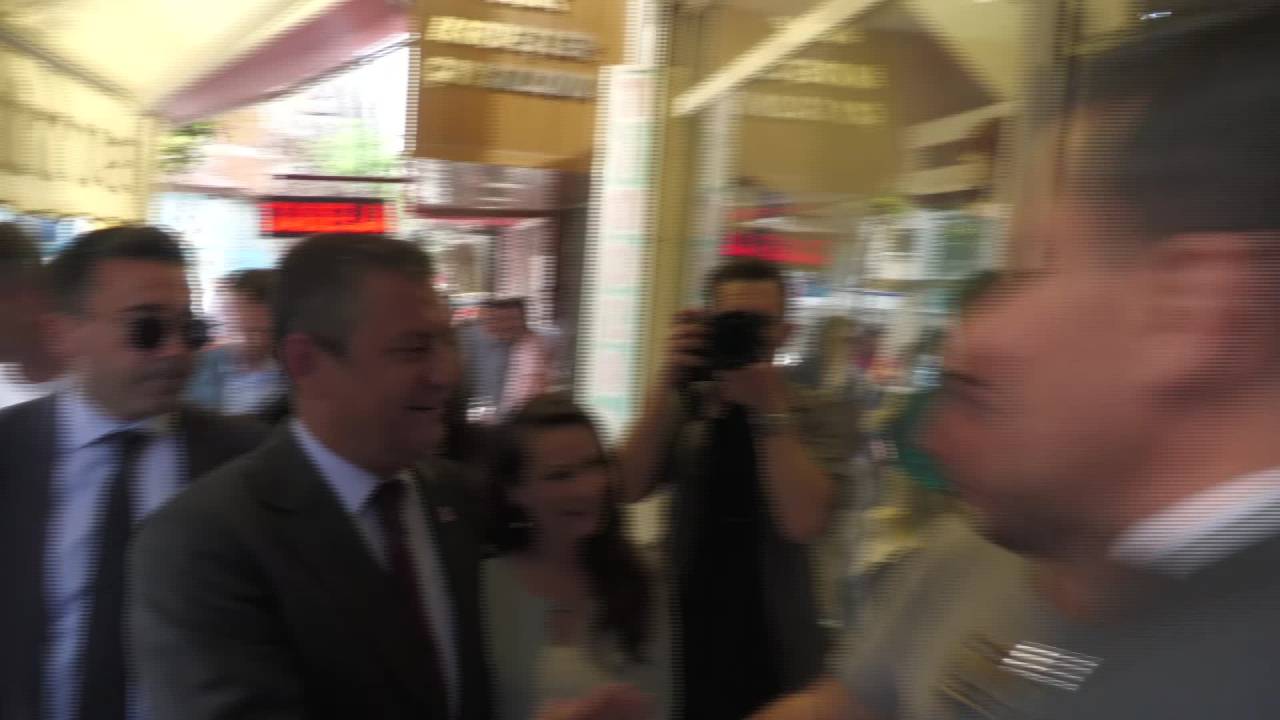 Chp Genel Başkanı Özel Manisa’da: “Yeniden ‘Atom Karınca’ Diyorlarsa İyi Bir Şey”