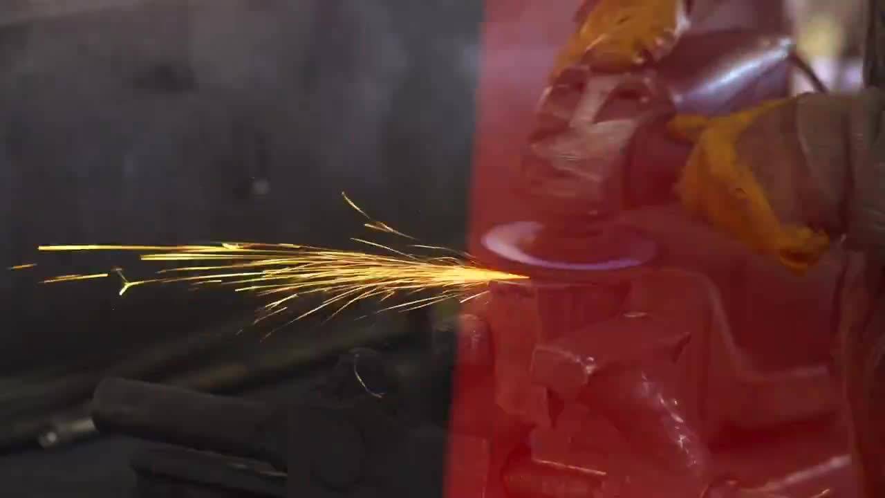 Özgür Özel: “Mücadelemiz İşçilerin Bayram Gibi 1 Mayısları Yaşadıkları Günler İçin”