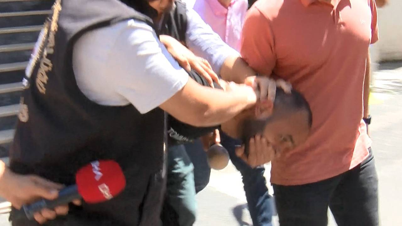 Üsküdar'daki Elif Güneş Cinayeti: Adliyeye Sevk Edilirken "insan Sevdiğini Öldürmez" Diye Bağırdı