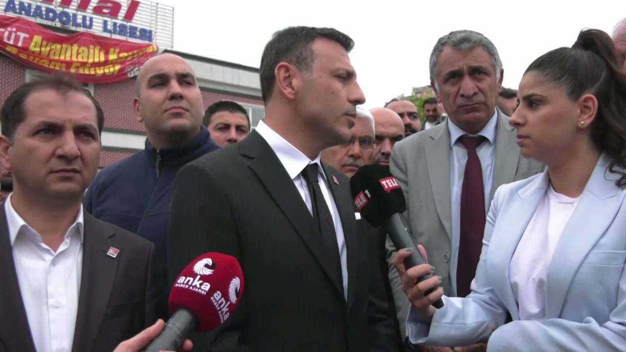 Özgür Çelik: “İktidarın Hatalı Politikaları Nedeniyle Toplumda Öğretmenlerin İtibarları, Saygınlıkları Azaldı”