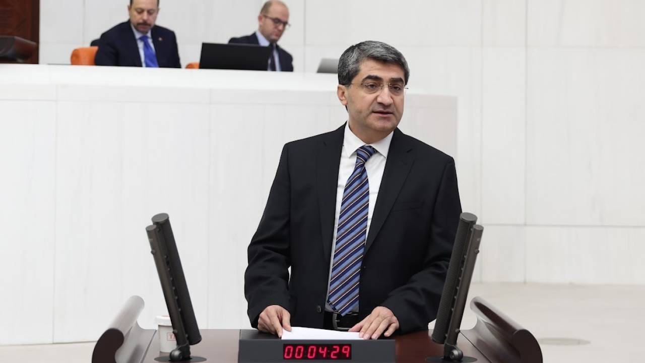 Mehmet Emin Ekmen: "Cumartesi Annelerinin Sesini Duyun Ve Yaşadıkları Engellemelere Son Verin"