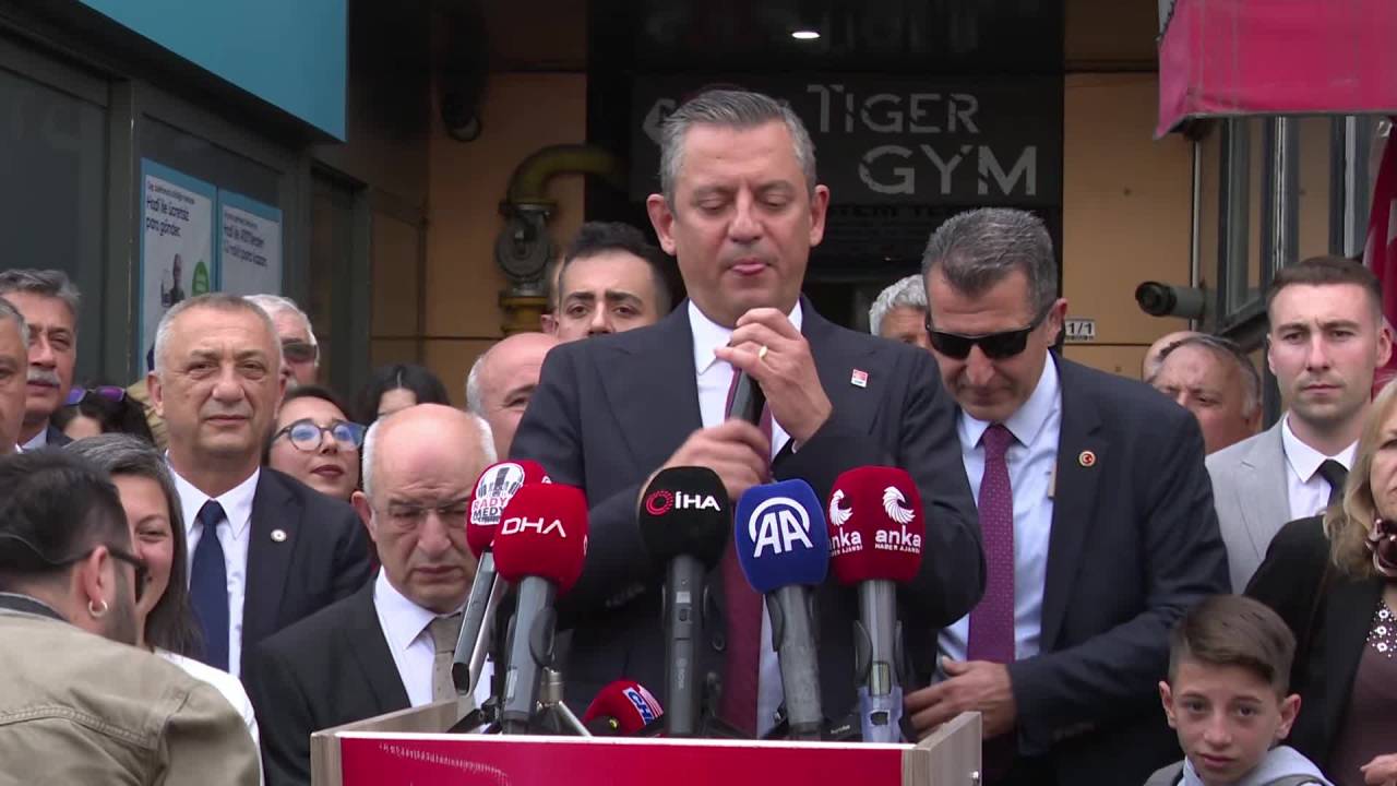 Özgür Özel Kütahya'da... "Anayasal Hakları Geri Alacağız, Sokaklardan Korkmayacağız"