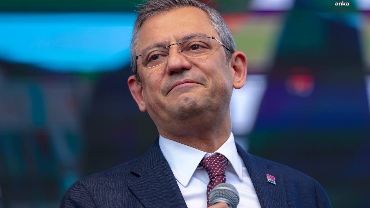 Chp Genel Başkanı Özgür Özel'den Anneler Günü Kutlamaları