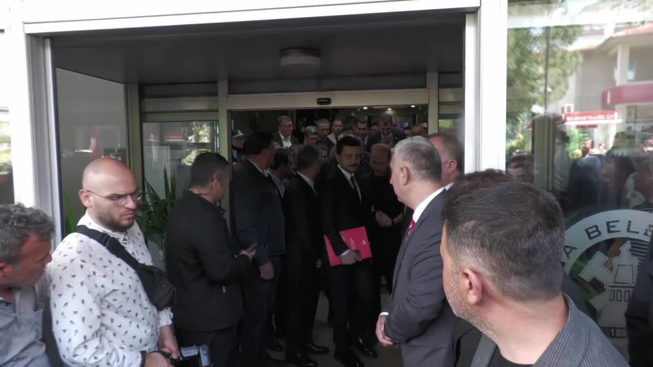 Chp Genel Başkanı Özgür Özel, Soma'da Mevlid Programına Katıldı