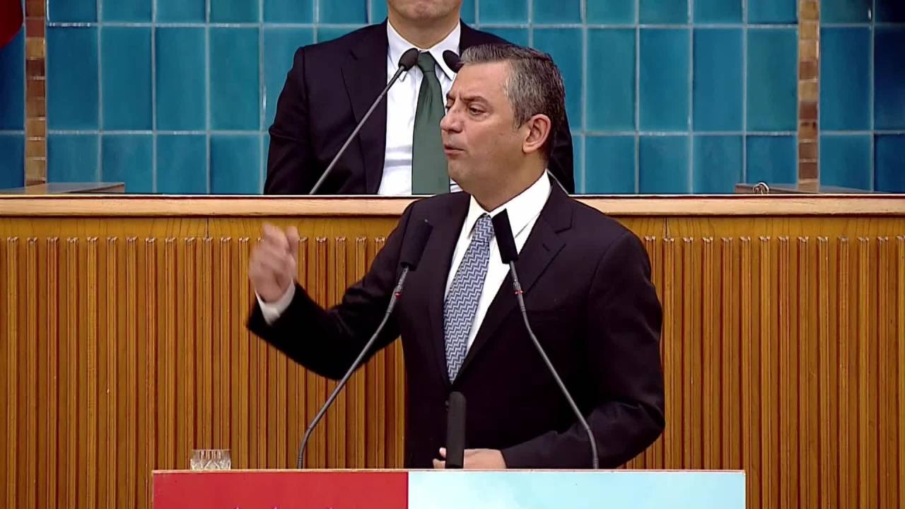 Özgür Özel:"Belediye Başkanlarımızı Engellemeye Çalışanla Milletin Huzurunda Hesaplaşırız"