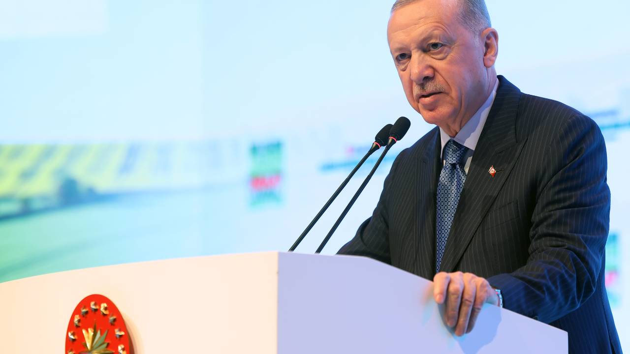 Cumhurbaşkanı Erdoğan'dan "19 Mayıs" Mesajı: "Birbirinizle Kardeşlik Hukukunuzu Geliştirin"