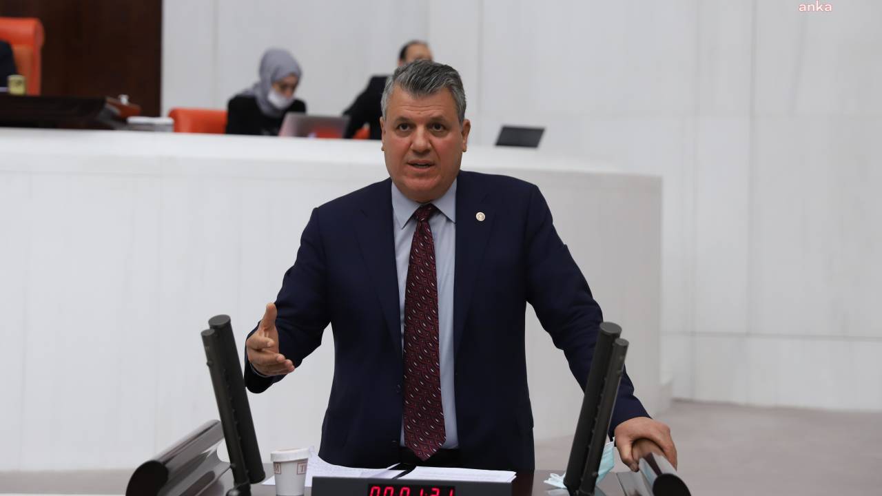 Ayhan Barut: "Ülkemize Yönelik Örtülü Vize Ambargosuna Kayıtsız Kalan Akp İktidarını Kınıyoruz"