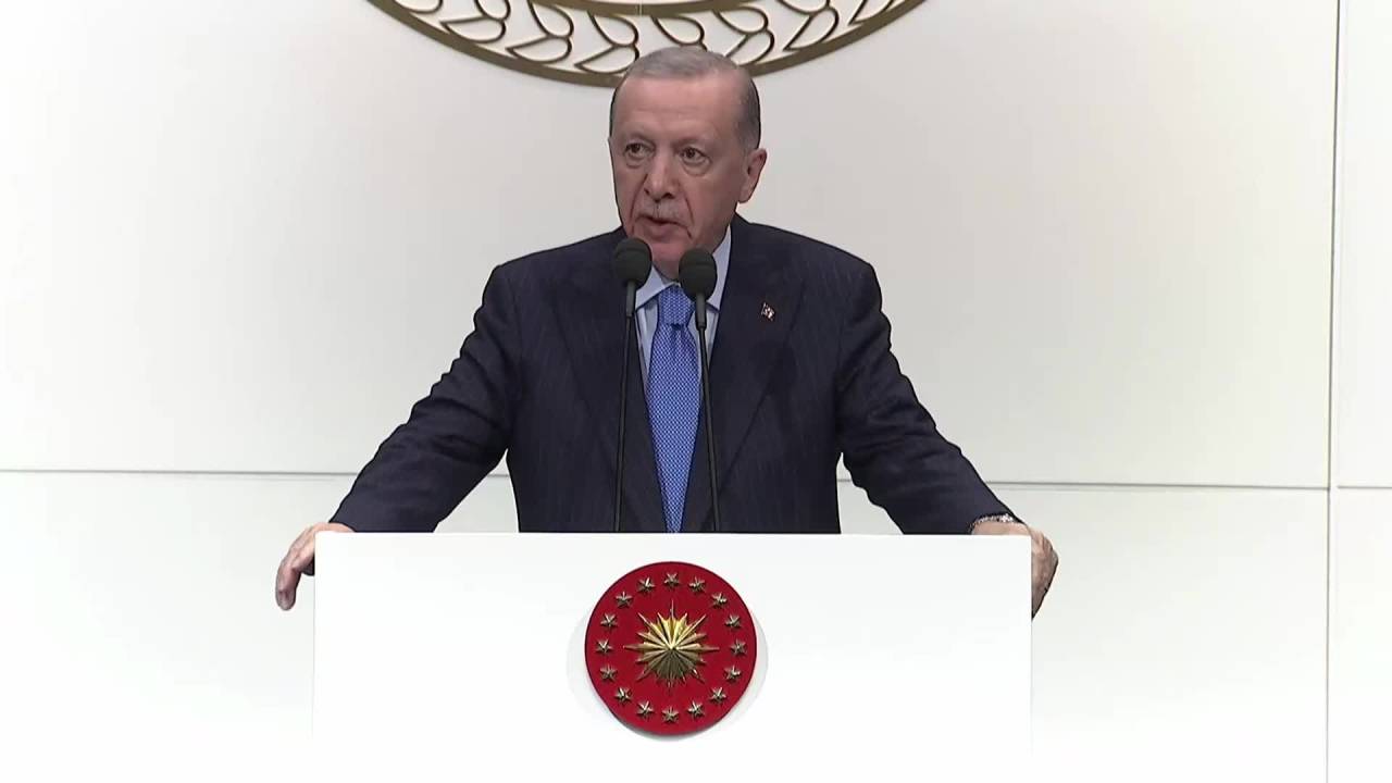 Cumhurbaşkanı Erdoğan: “Türkiye’yi Darbe Anayasasından Kurtarmak, Bizim İçin Milli Bir Görevdir”
