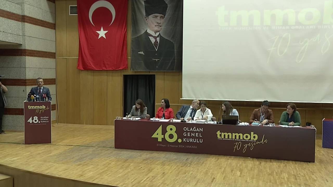 Özgür Özel: "Her Doğana Anayasa Yaparız, Erdoğan'a Anayasa Yapmayız"