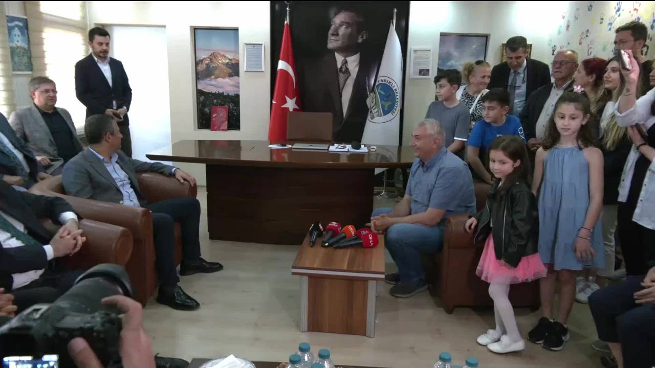 Özgür Özel, Rize Fındıklı'da: "Belediye Başkanlarımızın Ceplerinde Chp İktidarının Anahtarı Var"