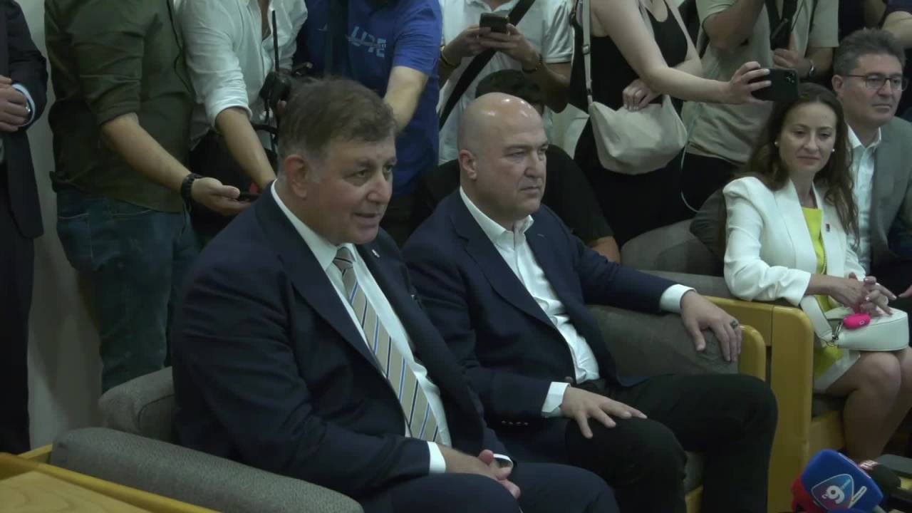 Chp Genel Başkanı Özgür Özel: ''Akp’ye Oy Veren Seçmenin Bile Yüzde 82’si Bu Eğitim Sisteminden Rahatsız''