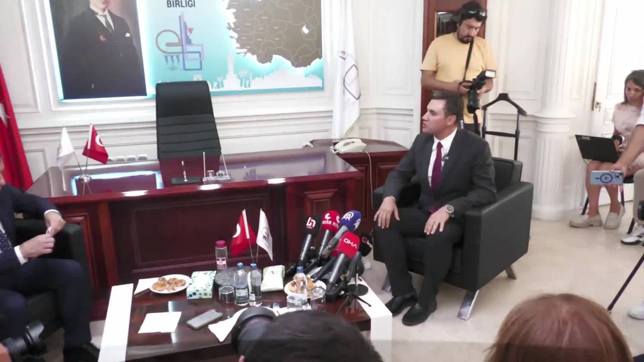 Özgür Özel’den ‘Asgari Ücret’ Resti: "Kimse Asgari Ücreti Güncellememeyi Düşünmesin"