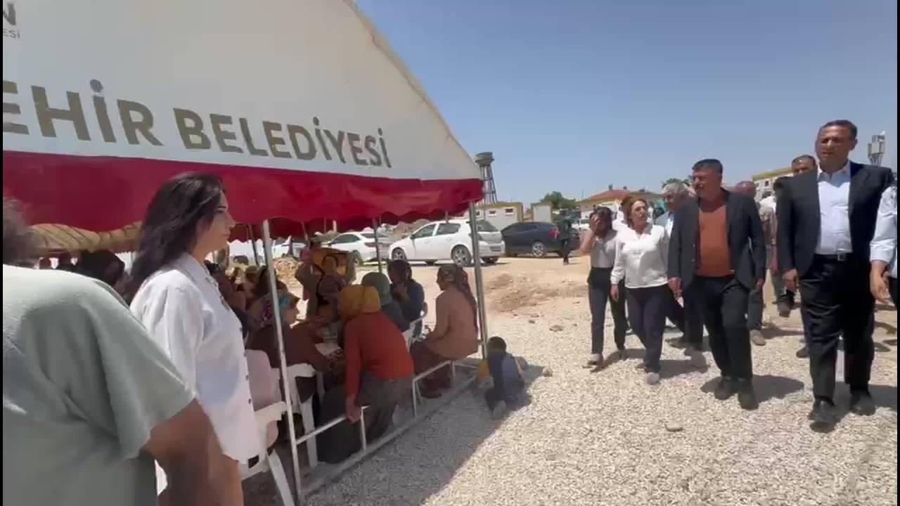 Chp Heyetinden Mardin'de Acılı Ailelere Taziye Ziyareti