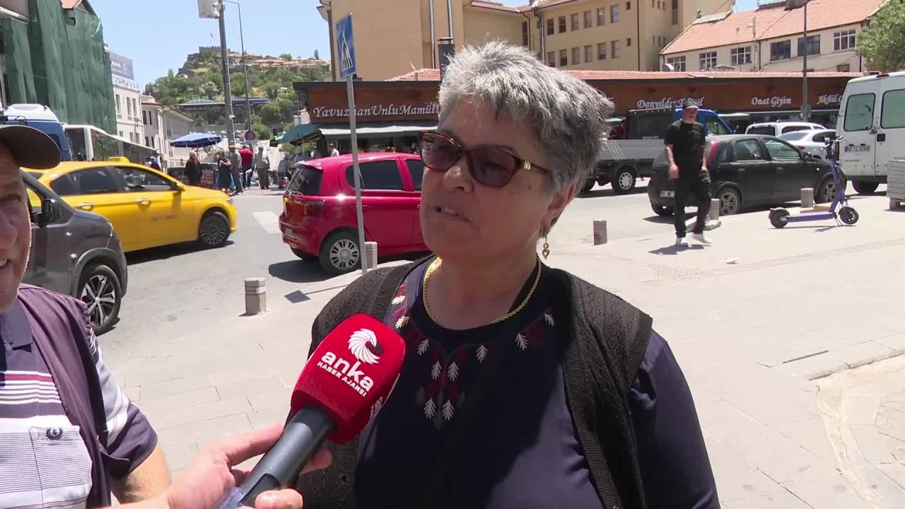 Ankaralı Emekliler İsyan Etti: "Para Bol Da Garibana, İşçiye, Memura, Köylüye Yok. "