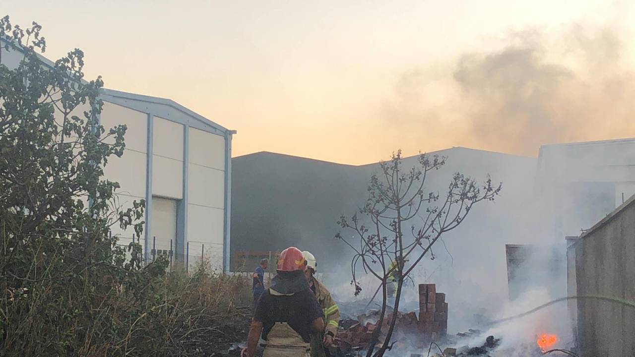 Esnafla Tartışınca Dikkat Çekmek İçin Yangın Çıkarmış