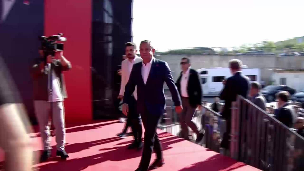 Özgür Özel: “Ey Recep Tayyip Erdoğan, Ey Devlet Bahçeli, Ey Cumhur İttifakı. Gebze’yi Duy. Ya Geçim, Ya Seçim”