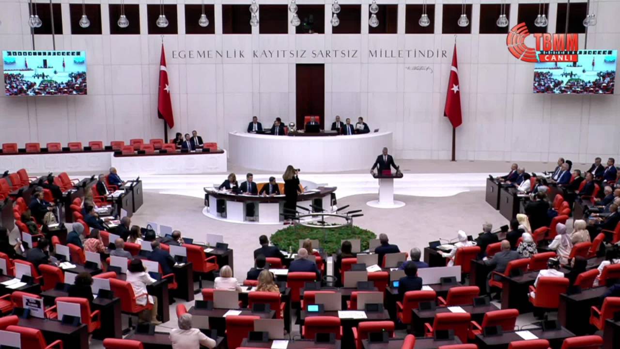 Yeni Bakanlar Murat Kurum Ve Kemal Memişoğlu Tbmm'de Yemin Etti